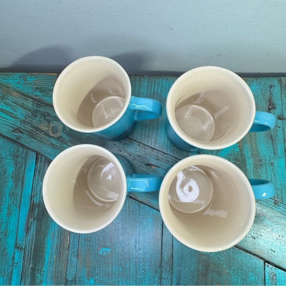 Le Cruset Blue Stonewear Mugs Set of 4 14oz - Picture 4 of 7